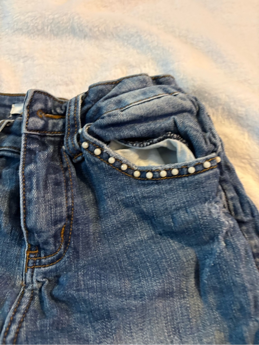 Kan Can size 25 Women’s Blue Denim Jeans with Pearl Trim